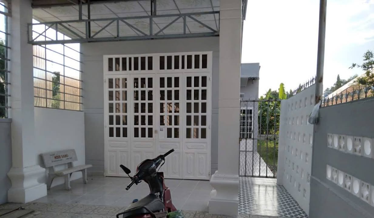 Nhà mới mặt tiền đường Ngô Quyền, Hòa Thành 140m² giá 1.18 tỷ - Chính chủ bán gấp!