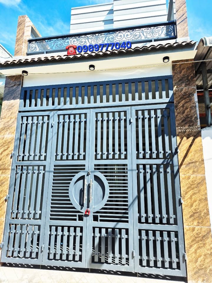 Nhà 1 Lầu 1 Trệt Hố Nai 180m² giá 3.5 tỷ - Sổ hồng chính chủ, ở ngay!