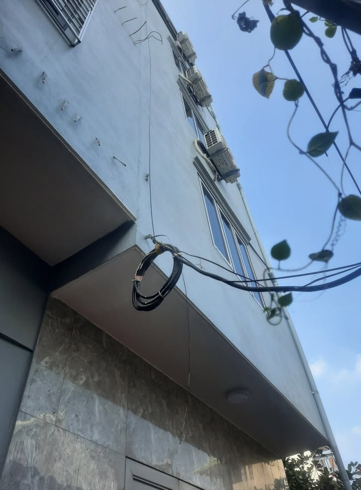 Nhà nguyên căn 5 tầng tại Tây Mỗ, 35m² giá 9 triệu - Tiện nghi đầy đủ!