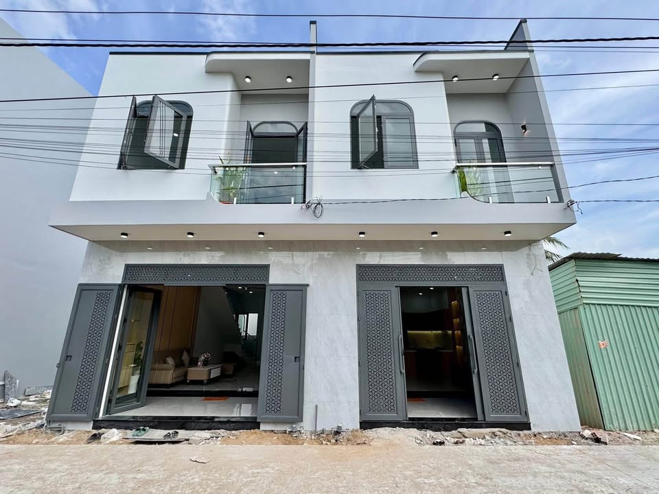 Nhà phố liền kề Nguyễn Công Bình 55m² giá chỉ 2.35 tỷ - Vị trí đẹp, giao thông thuận tiện!