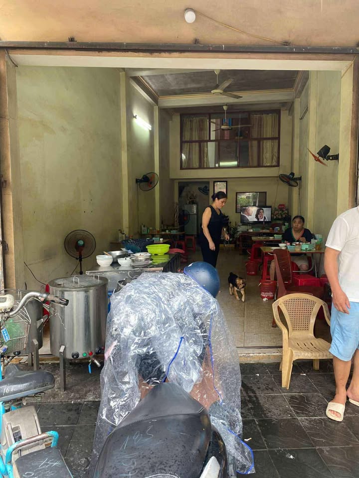 Bán nhà mặt đường Song Hào, Nam Định 74m² giá 10 tỷ - Kinh doanh sầm uất!