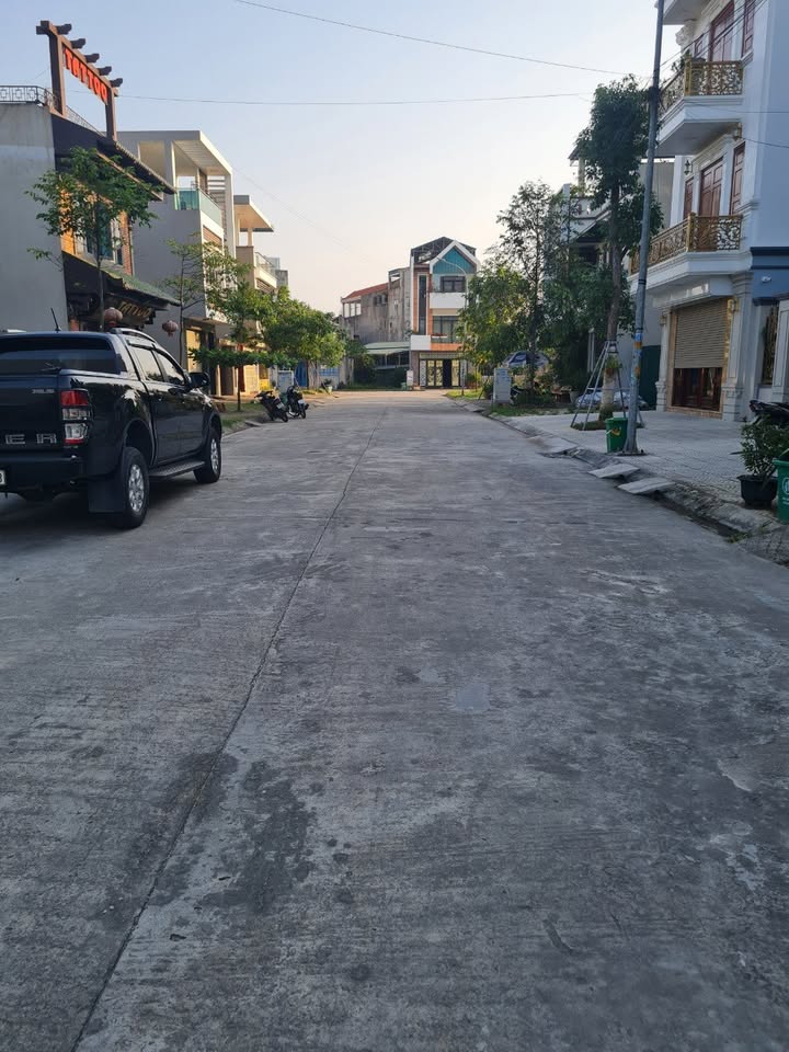 Đất nền đường Quang Trung, Uông Bí 96m² giá chỉ 2 tỷ - Pháp lý đầy đủ, kinh doanh ngay!