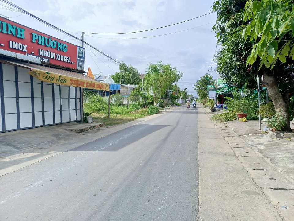 Đất thổ cư mặt tiền bê tông tại Phong Nẫm, Phan Thiết 400m² giá 4 tỷ - Cơ hội đầu tư tốt!