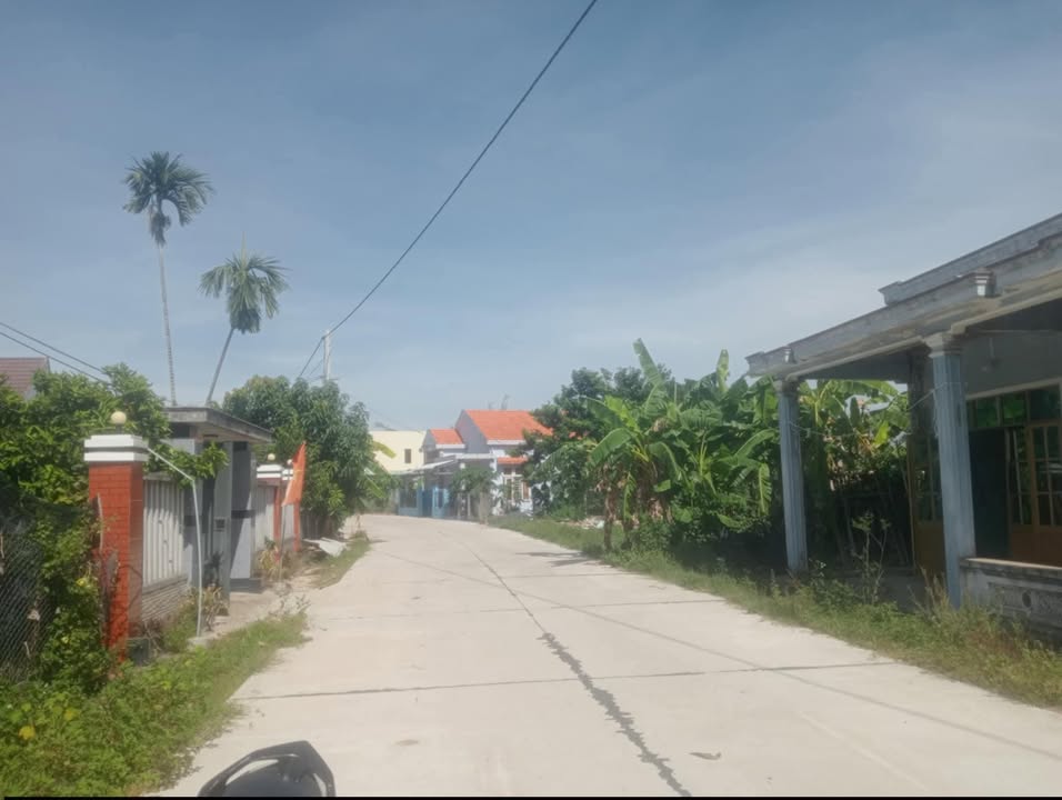 Nhà cấp bốn mặt tiền đường DH8 Núi Thành 167m² giá chỉ 970 triệu - Đầu tư sinh lời!