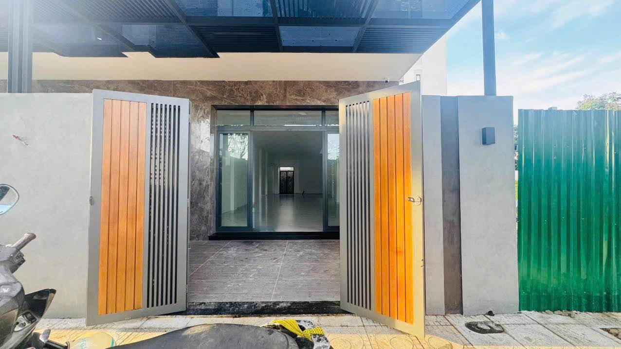 Cho thuê mặt bằng đường 15 Hà Quang 1, Nha Trang 120m² giá 15 triệu - Lối đi riêng biệt!