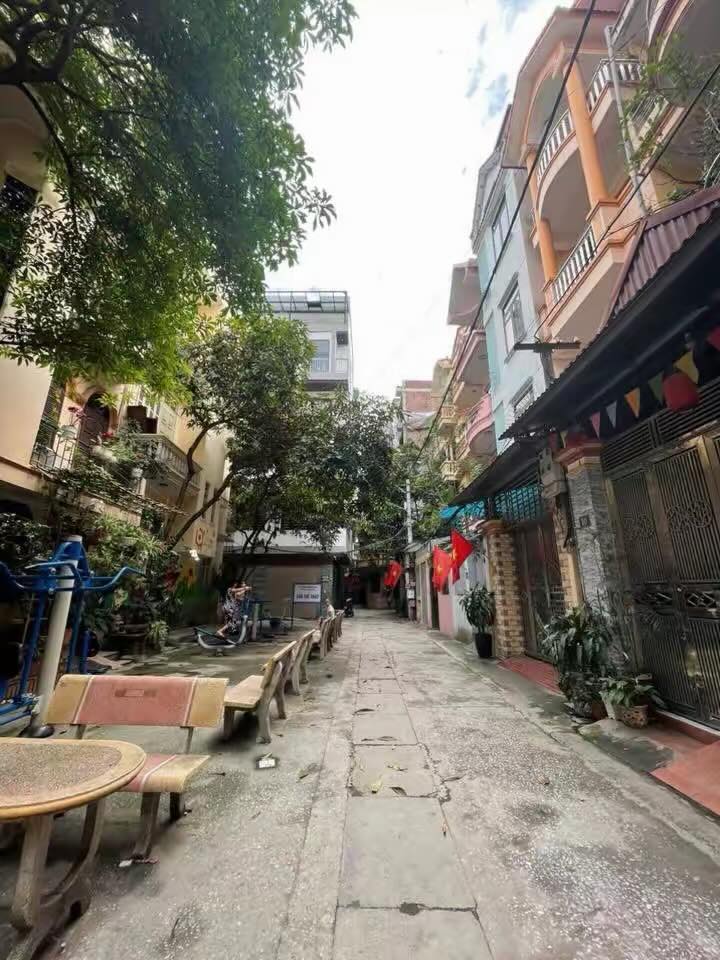 Căn hộ dịch vụ Trần Bình 42m² giá 12 tỷ - Chính chủ bán gấp!