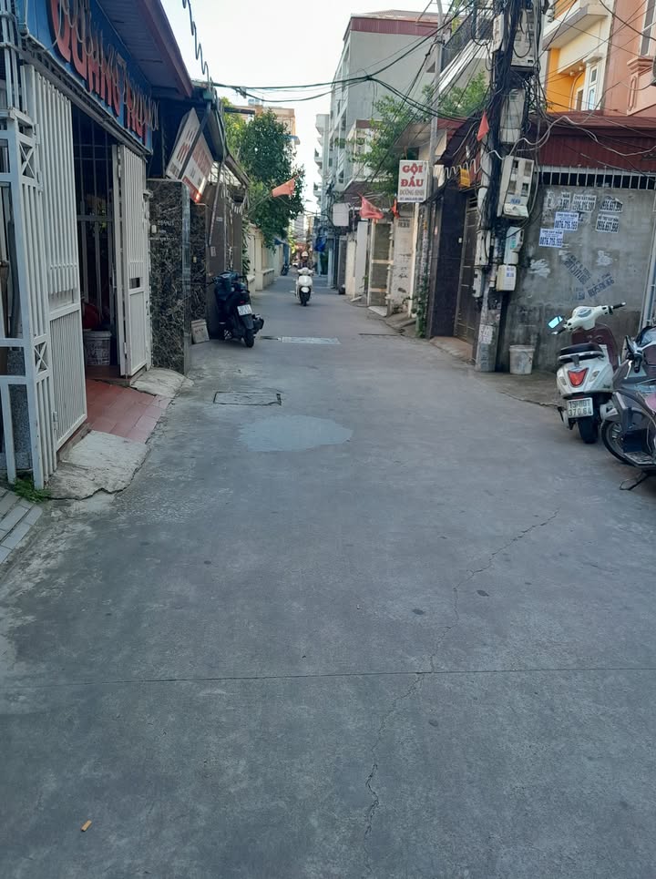 Nhà 2.5 tầng Ngô Gia Tự Hải Phòng 110.8m² giá 5.35 tỷ - Mặt ngõ thông ô tô qua lại!