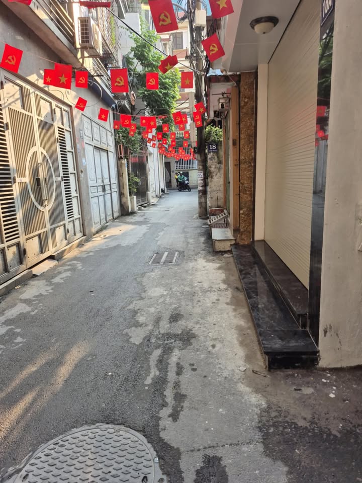 Nhà riêng Quan Hoa 50m² giá 1.88 tỷ - Sổ hồng chính chủ, bán gấp!