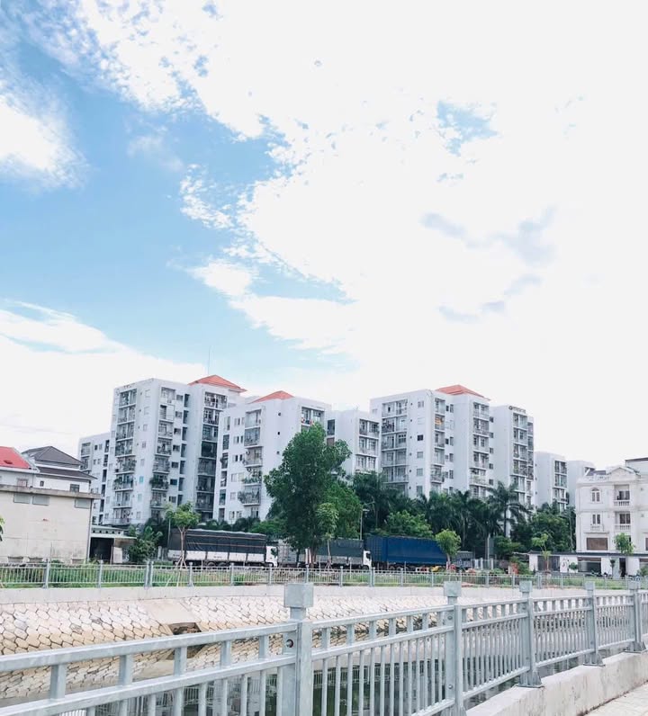 Căn hộ Thới An Quận 12 100m² giá 8 triệu - View 3 góc thoáng mát!