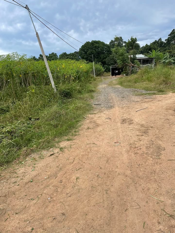 Đất nền lô góc 2 mặt tiền Thôn 3 Đak Mar 270m² giá thỏa thuận - Cơ hội đầu tư tuyệt vời!