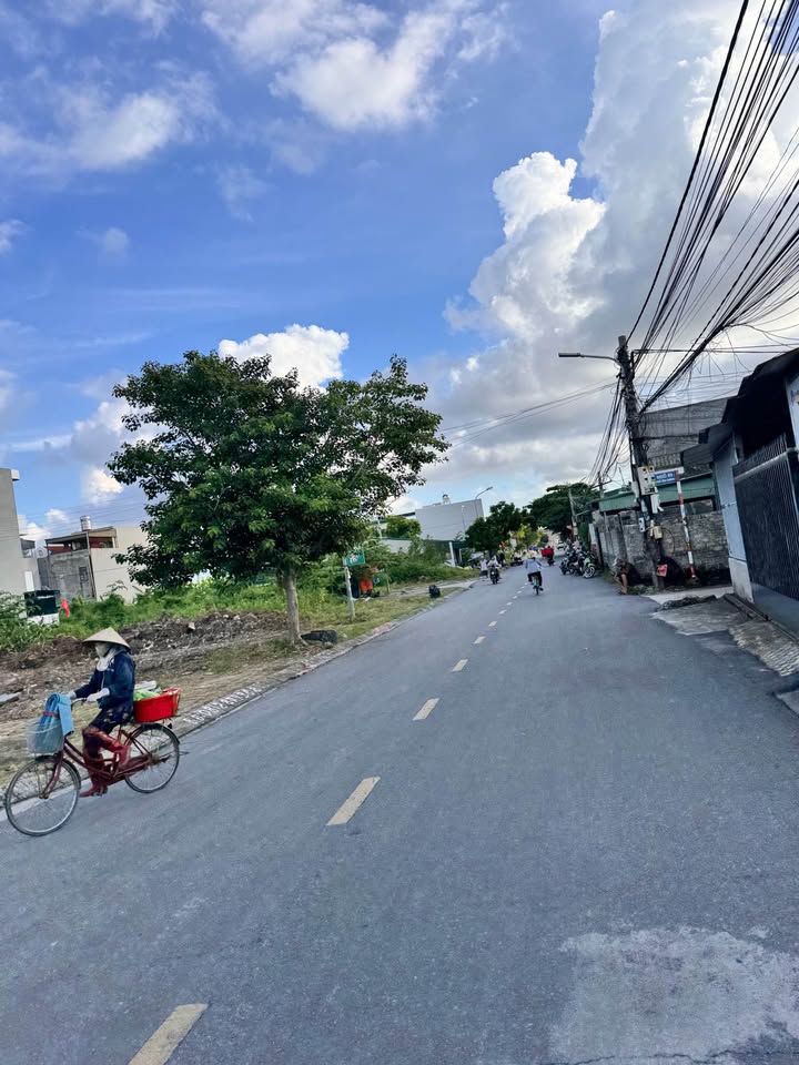 Đất nền KĐT Hoàng Long, Yên Thanh, 110m² giá 2.53 tỷ - Cơ hội đầu tư hiếm có!