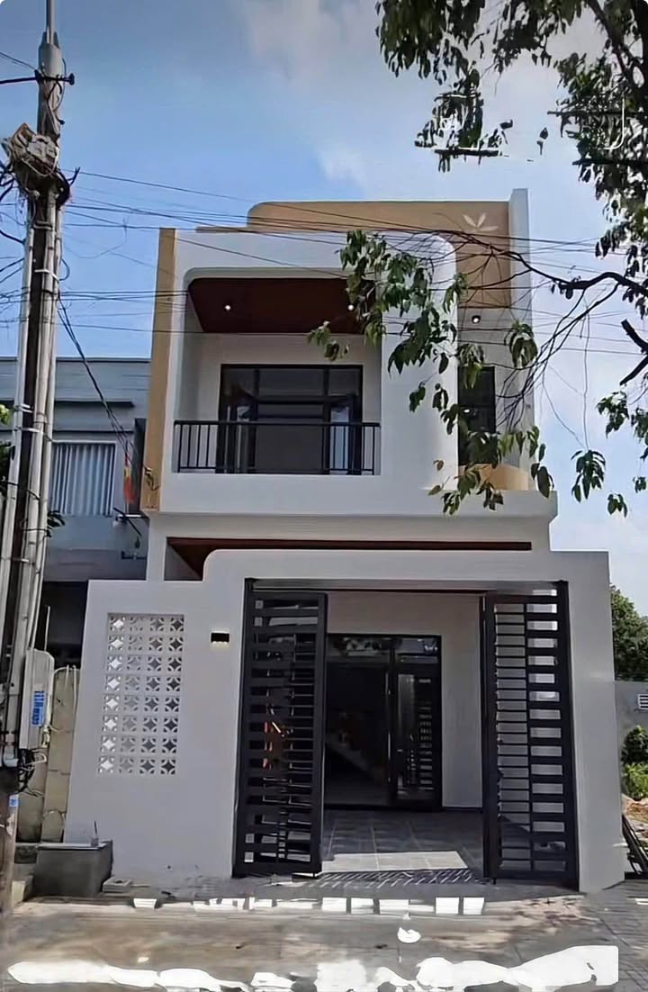 Nhà Bán Bến Cát 82m² giá 1.95 tỷ - Thiết kế hiện đại, sổ hồng riêng!