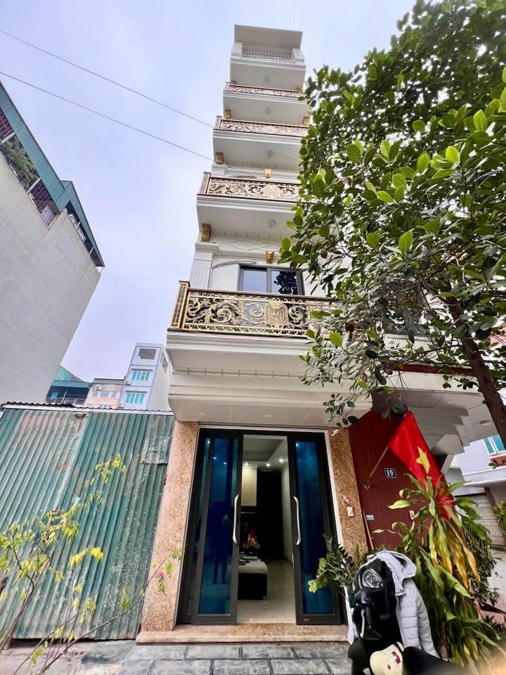 Nhà Phố Phú Diễn 30m² giá thỏa thuận - Thiết kế hiện đại, thang máy nhập khẩu!