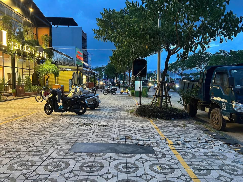 Đất nền Hòa Xuân Đà Nẵng 100m² giá 14 tỷ - Vị trí đẹp, tiềm năng phát triển!