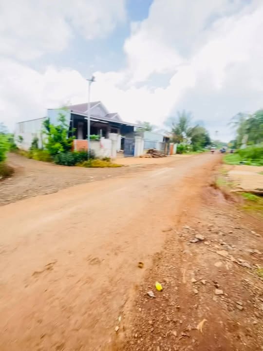 Đất mặt tiền đường Phan Kiệm, An Lạc, Buôn Hồ 4280m² giá chỉ 2.72 tỷ - Cơ hội đầu tư tuyệt vời!