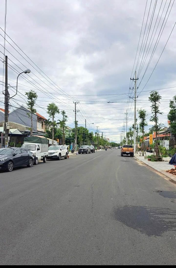 Đất mặt tiền Nguyễn Chí Thanh Hội An 250m² giá 9.5 tỷ - Cơ hội đầu tư hiếm có!