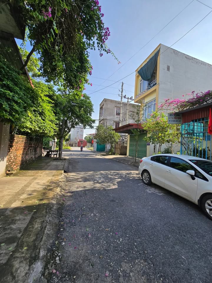 Lô đất đẹp tại Minh Khai, Hưng Hà 80m² giá 2 tỷ - Sổ đỏ chính chủ!