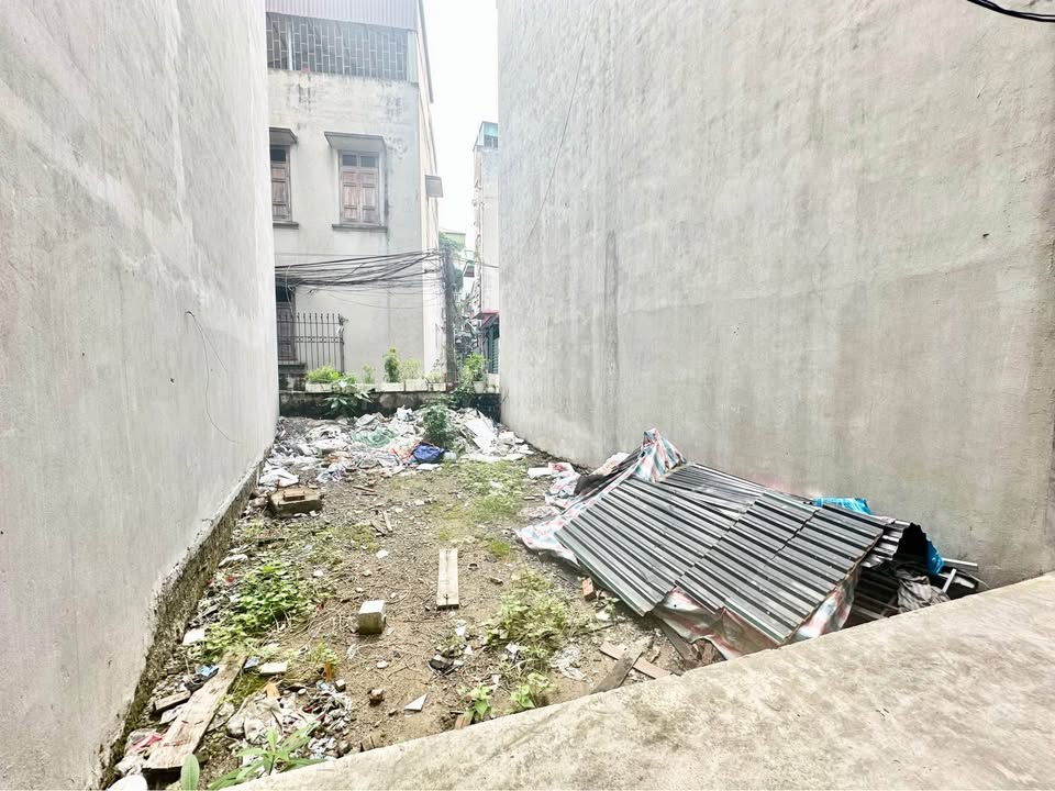 Đất Phú Diễn 40m² giá 5.5 tỷ - Ô tô đỗ cổng, 2 mặt ngõ