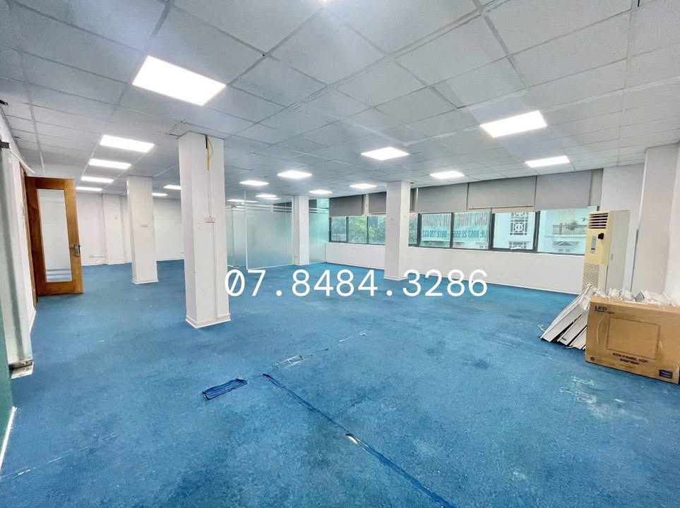 Văn phòng cho thuê tại Trung Kính, Cầu Giấy 160m² giá 32 triệu - Sẵn sàng làm việc!