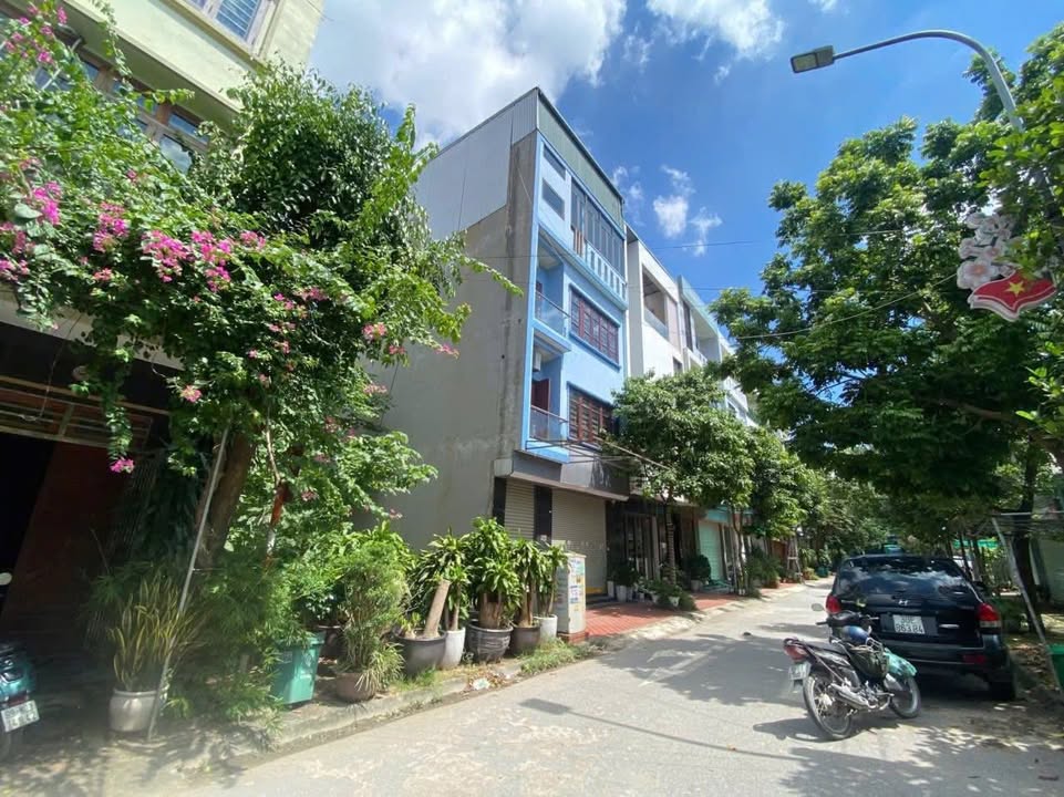 Đất nền kinh doanh tại thị trấn Bần, Mỹ Hào - 72m² giá 5.1 tỷ - Vị trí đắc địa!