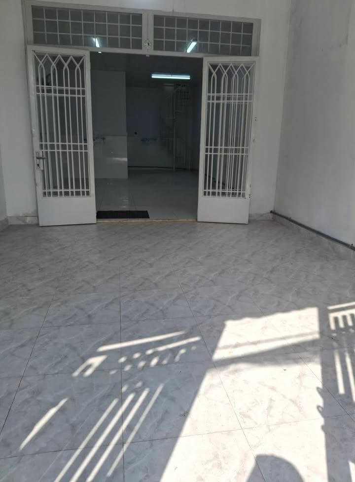 Cho thuê nhà mặt tiền kinh doanh Đoàn Giỏi 67m² giá 11 triệu - Vị trí đắc địa ngay AEON Tân Phú!