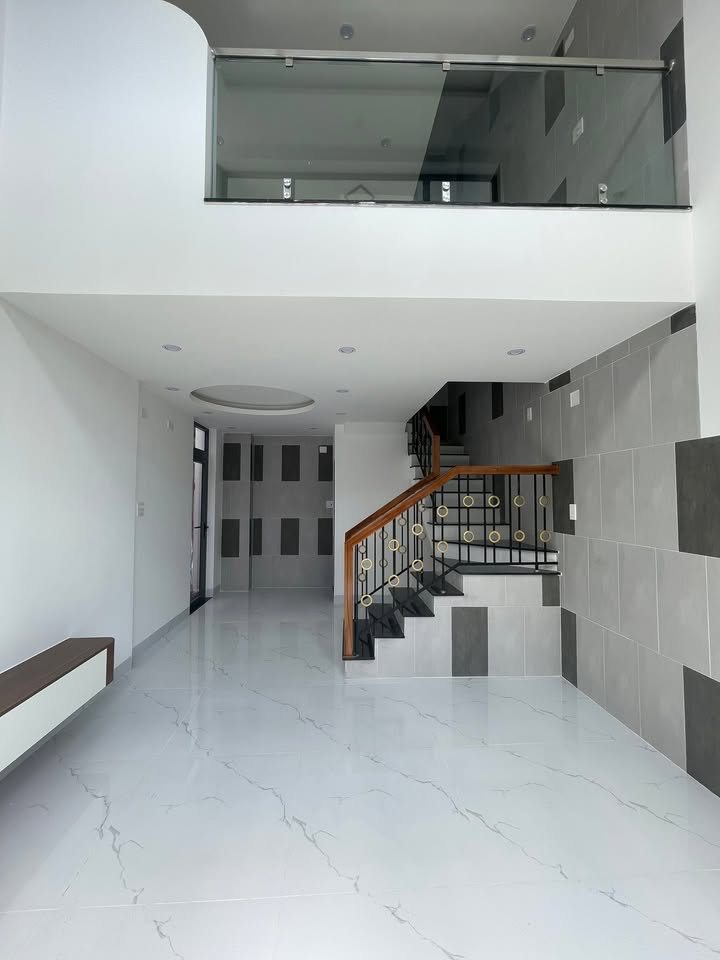 Nhà hẻm 5m Ngô Mây, Quy Nhơn 30m² giá 3 tỷ - Gần biển, tiện nghi đầy đủ!