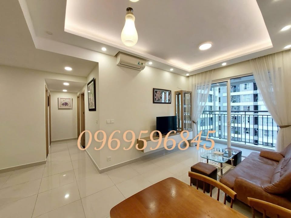 Căn hộ chung cư GOLDEN MANSION Tân Bình 75m² giá 18 triệu - Nội thất đầy đủ, gần sân bay!