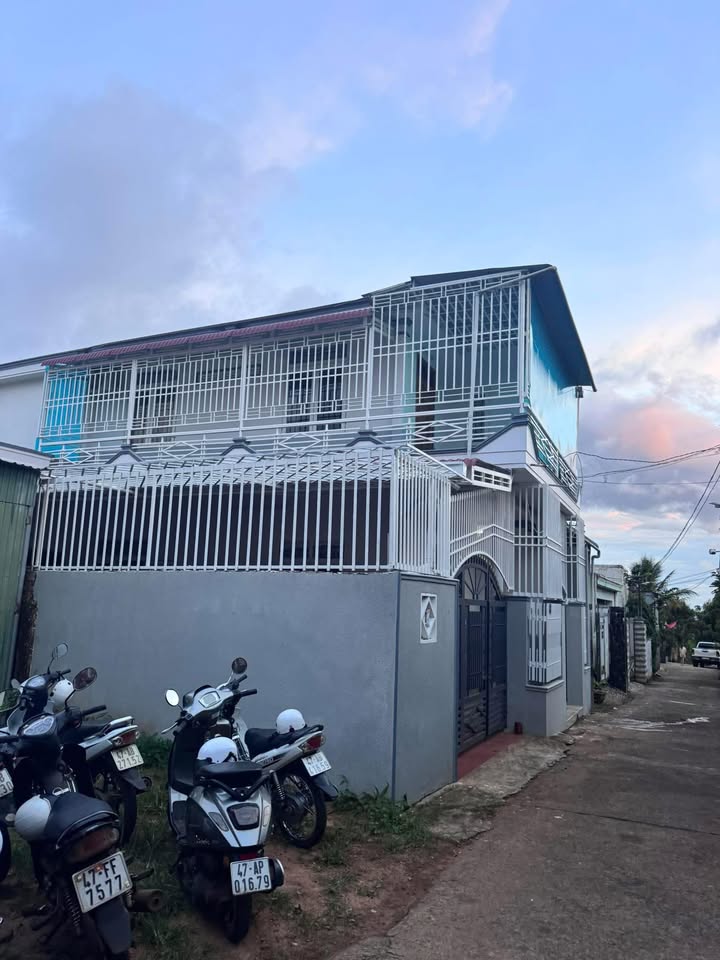 Nhà riêng Buôn Hồ 224m² giá 4.5 tỷ - Vị trí trung tâm gần tiện ích