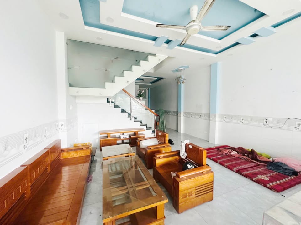 Mặt phố kinh doanh Tân Đông Hiệp 150m² giá 15.8 tỷ - Dòng tiền ổn định!