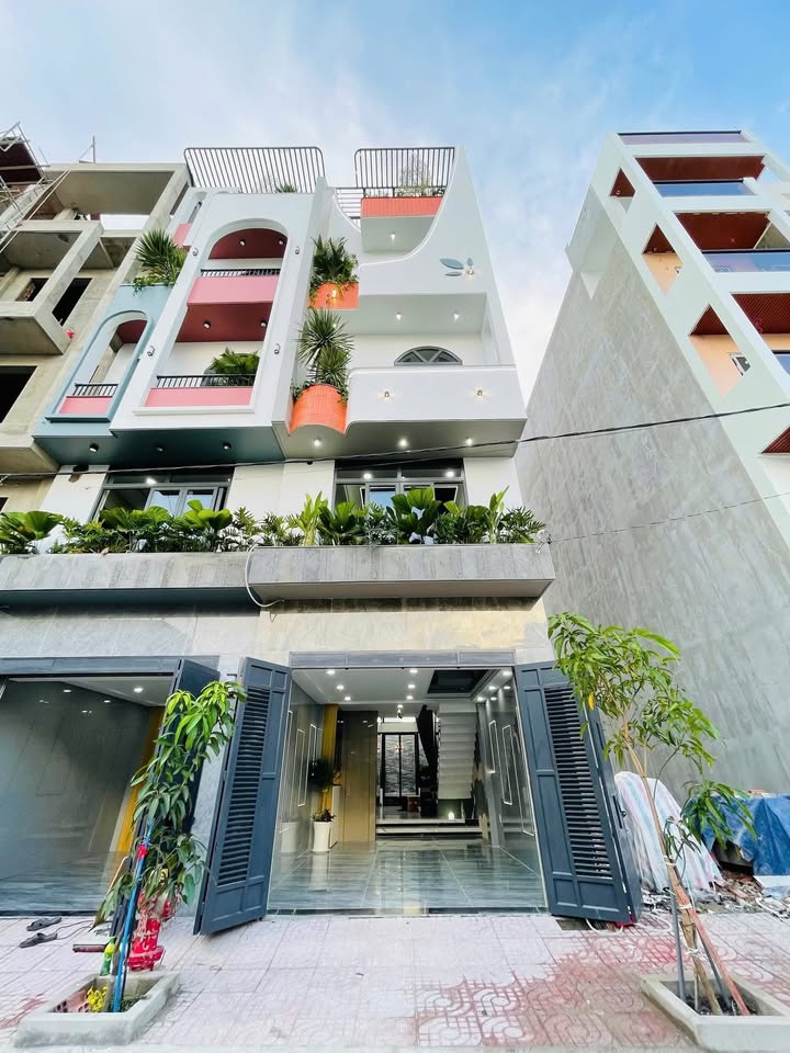 Nhà phố Thạnh Xuân 25, quận 12, 60m² giá 7.2 tỷ - Full nội thất sang trọng!