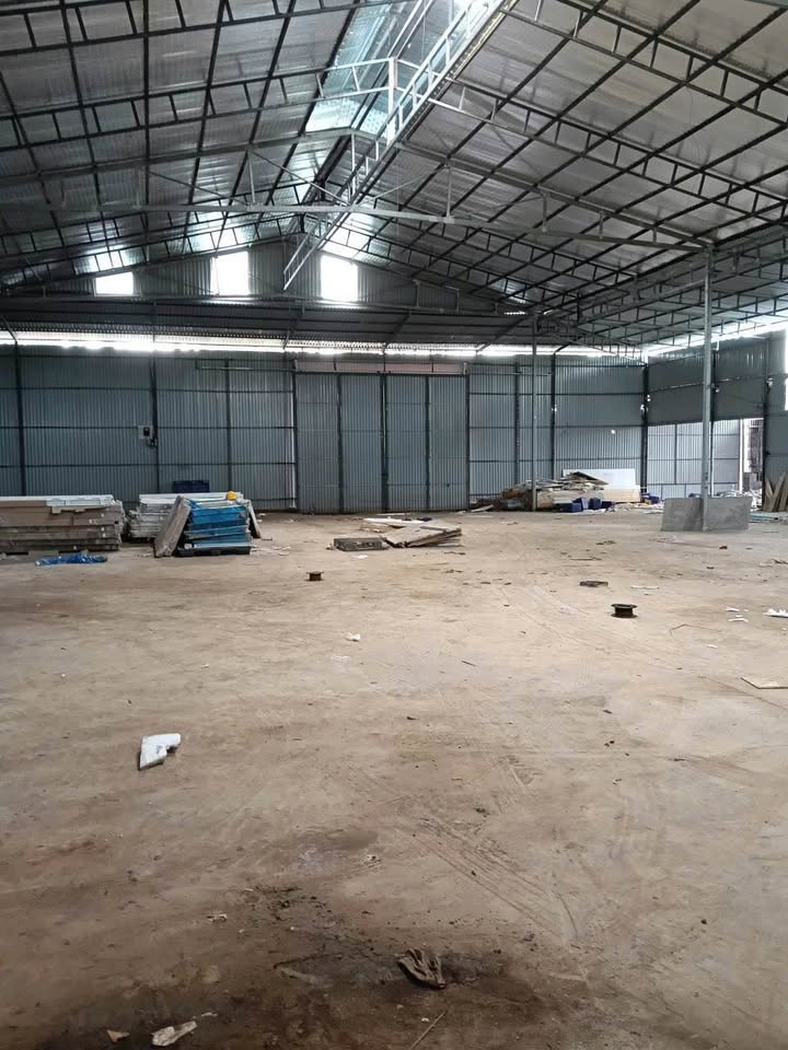Kho, Xưởng cho thuê 1.200m² tại Vân Côn, Hoài Đức - Giá 54 triệu/tháng, sẵn sàng hoạt động!