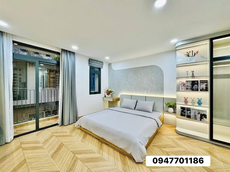 Bán gấp nhà phố Hồ Tùng Mậu 40m² giá 7 tỷ - Vị trí đắc địa gần ga tàu điện!