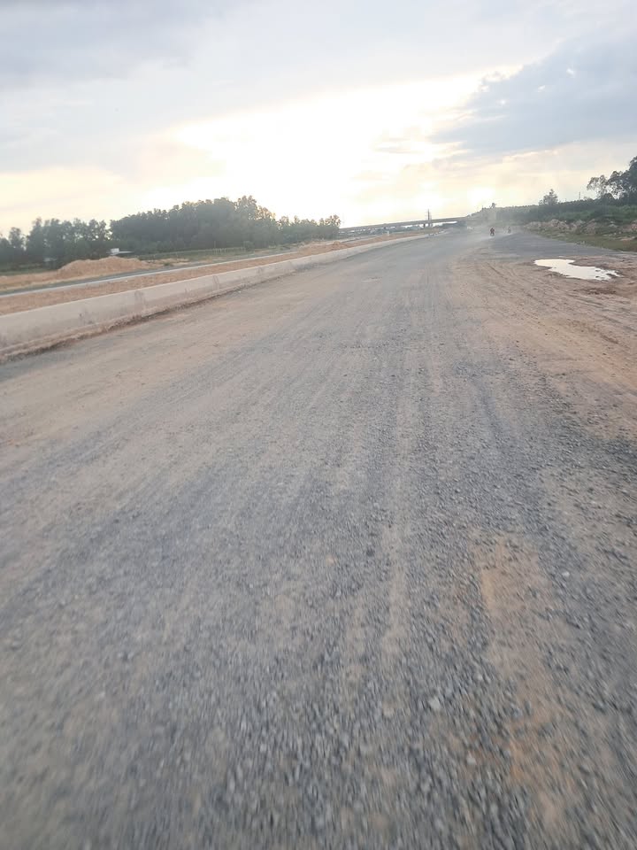 Đất nền đường 25C Vĩnh Thanh 1700m² giá 17 tỷ - Pháp lý sổ đỏ rõ ràng!