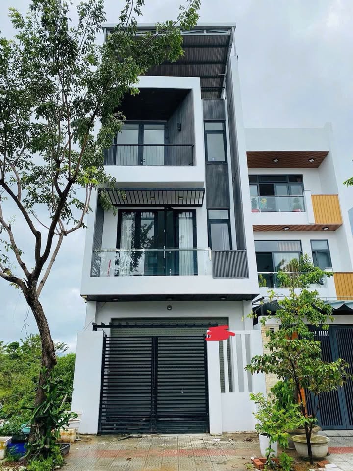 Nhà 5 tầng đẹp tại đường Nguyễn Phước Lan, Đà Nẵng 125m² giá 8.2 tỷ - Đầu tư sinh lời!