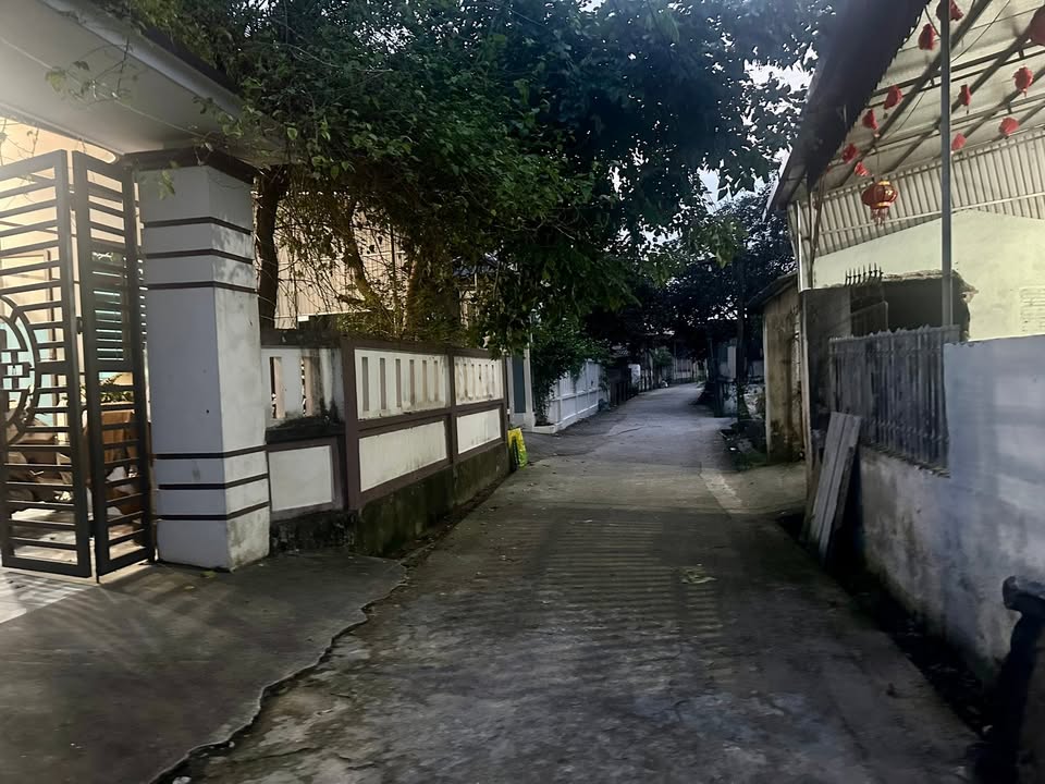 Nhà đẹp 2 tầng tại xã Tây Hồ, huyện Thọ Xuân 150m² giá chỉ 2 tỷ - Đường thông ô tô vào tận nhà!