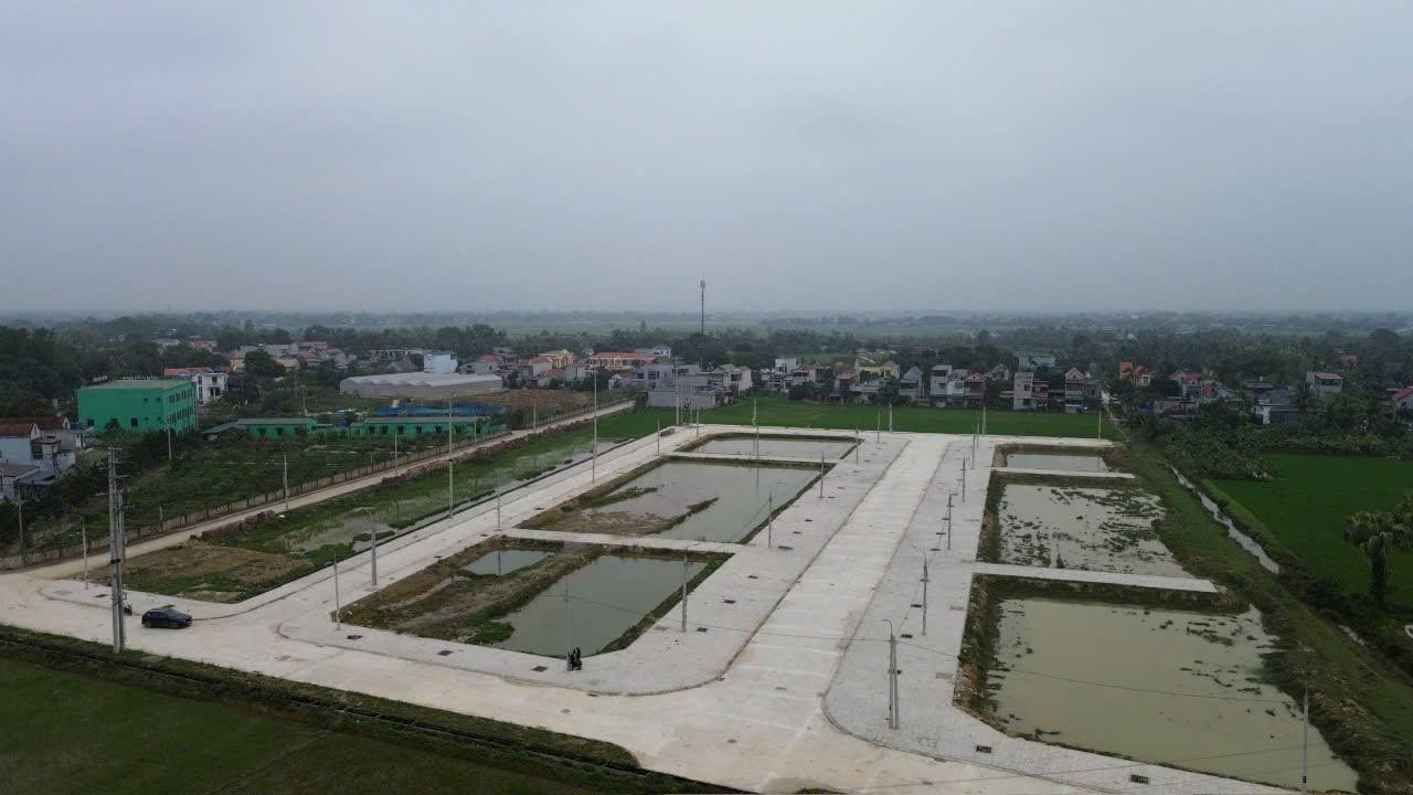 Mặt bằng kinh doanh Văn Đôi Hoàng Giang 125m² giá chỉ 900 triệu - Vị trí đắc địa thuận lợi!