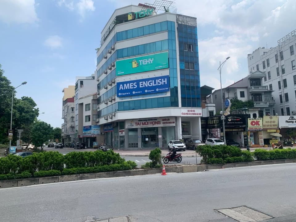 Nhà 4 tầng Nguyễn Văn Cừ Long Biên 20m² giá 2.65 tỷ - Không gian thoáng sáng, gần BigC!