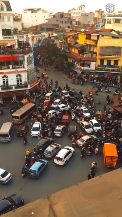 Biệt thự Townhouse Ngọc Thụy 65m² giá 15 tỷ - Ô tô vào tận nhà, thang máy hiện đại!