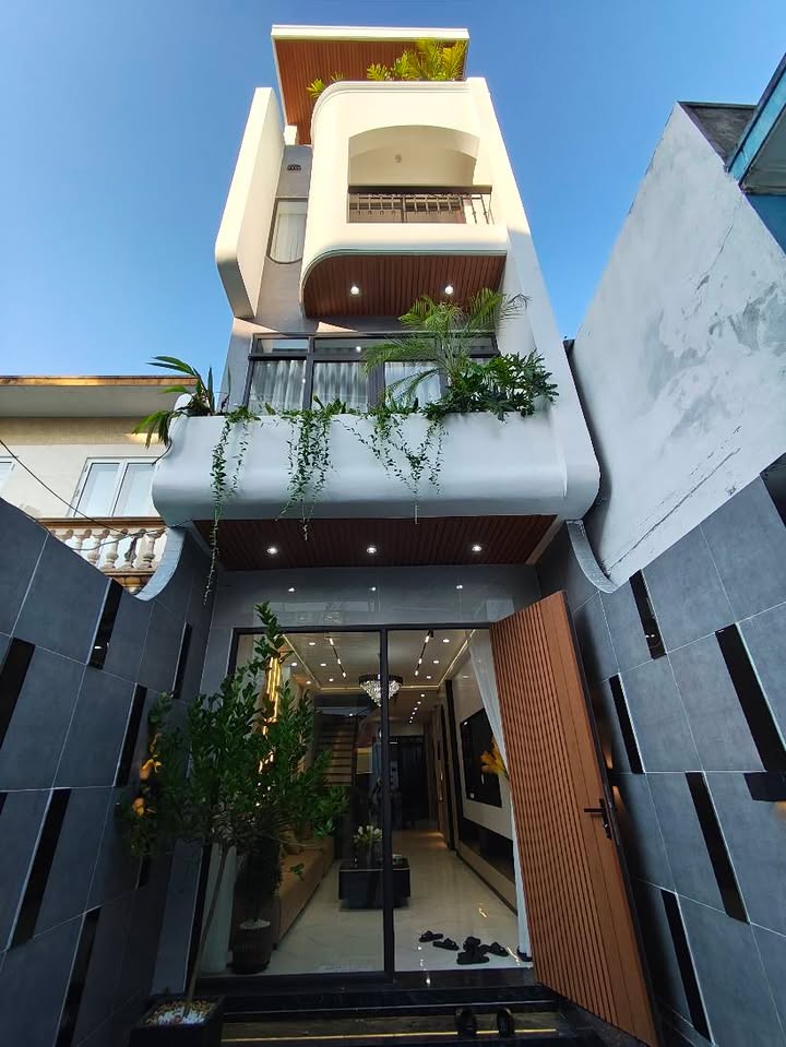 Nhà đẹp 275 Đông Khê, Hải Phòng 80m² giá 6.199 tỷ - Thiết kế hiện đại, không gian xanh lý tưởng!