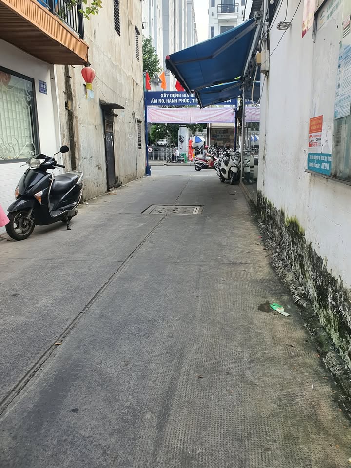 Nhà phố Tân Phú 24m² giá 3.2 tỷ - Vị trí đẹp, sổ đỏ chính chủ!