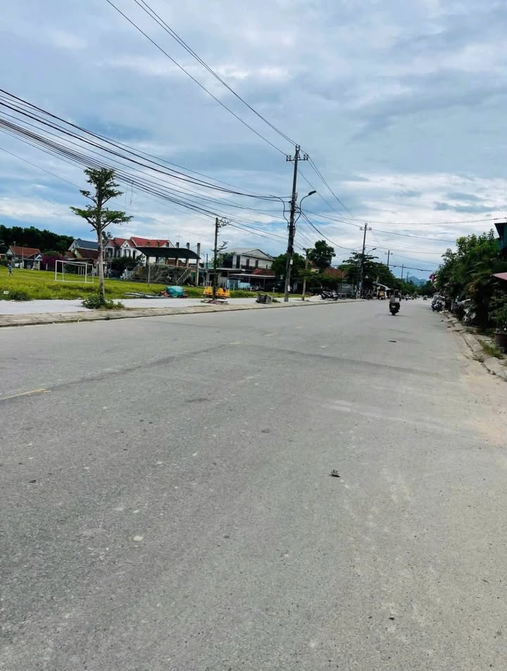 Đất nền Thủy Phương 82m² giá 1 tỷ - Sát sân bóng, chợ và trường học!