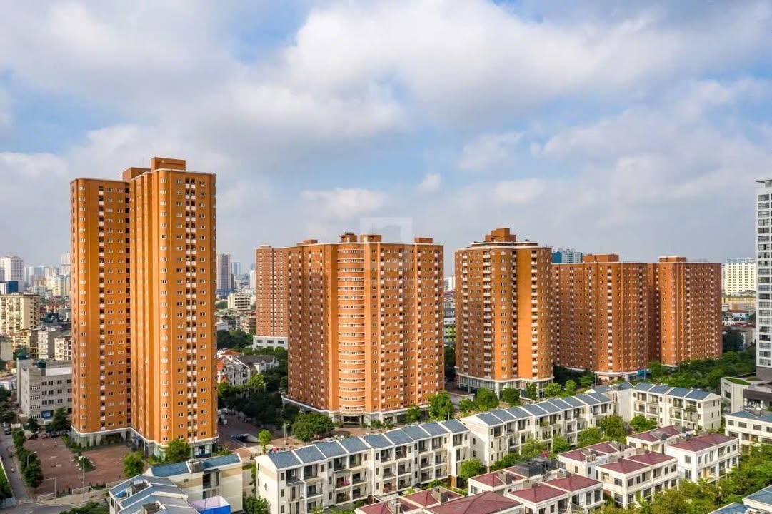 Chung cư Nghĩa Đô Cầu Giấy 71m² giá 7.7 tỷ - Về ở ngay, full nội thất!