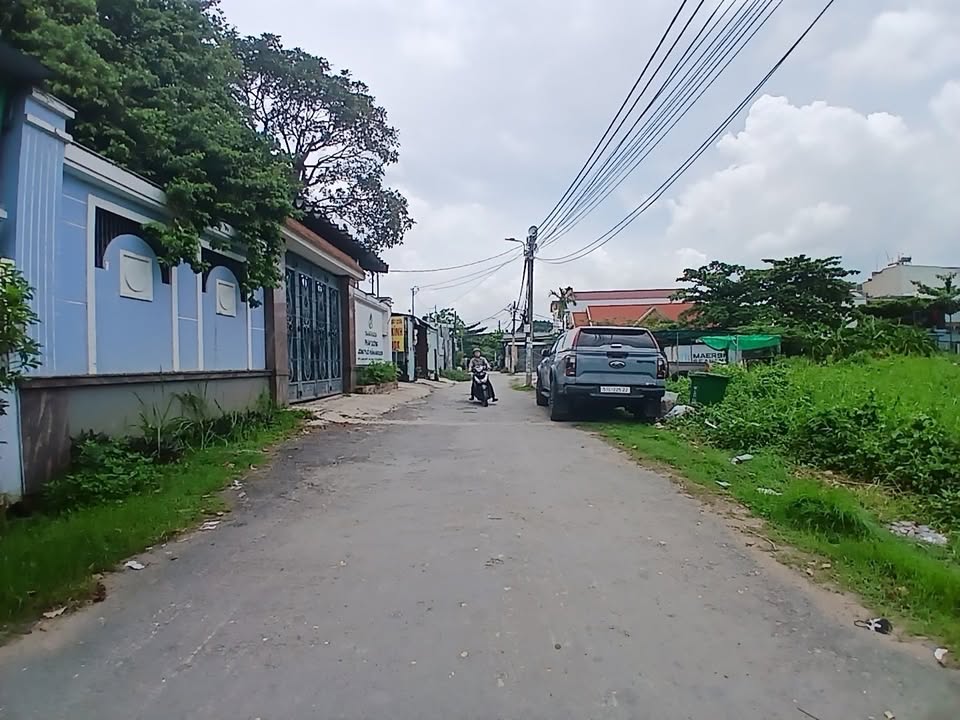 Đất thổ cư 62m² đường Lã Xuân Oai, Long Trường, Q9 - Giá chỉ 3.55 tỷ - Sổ hồng riêng