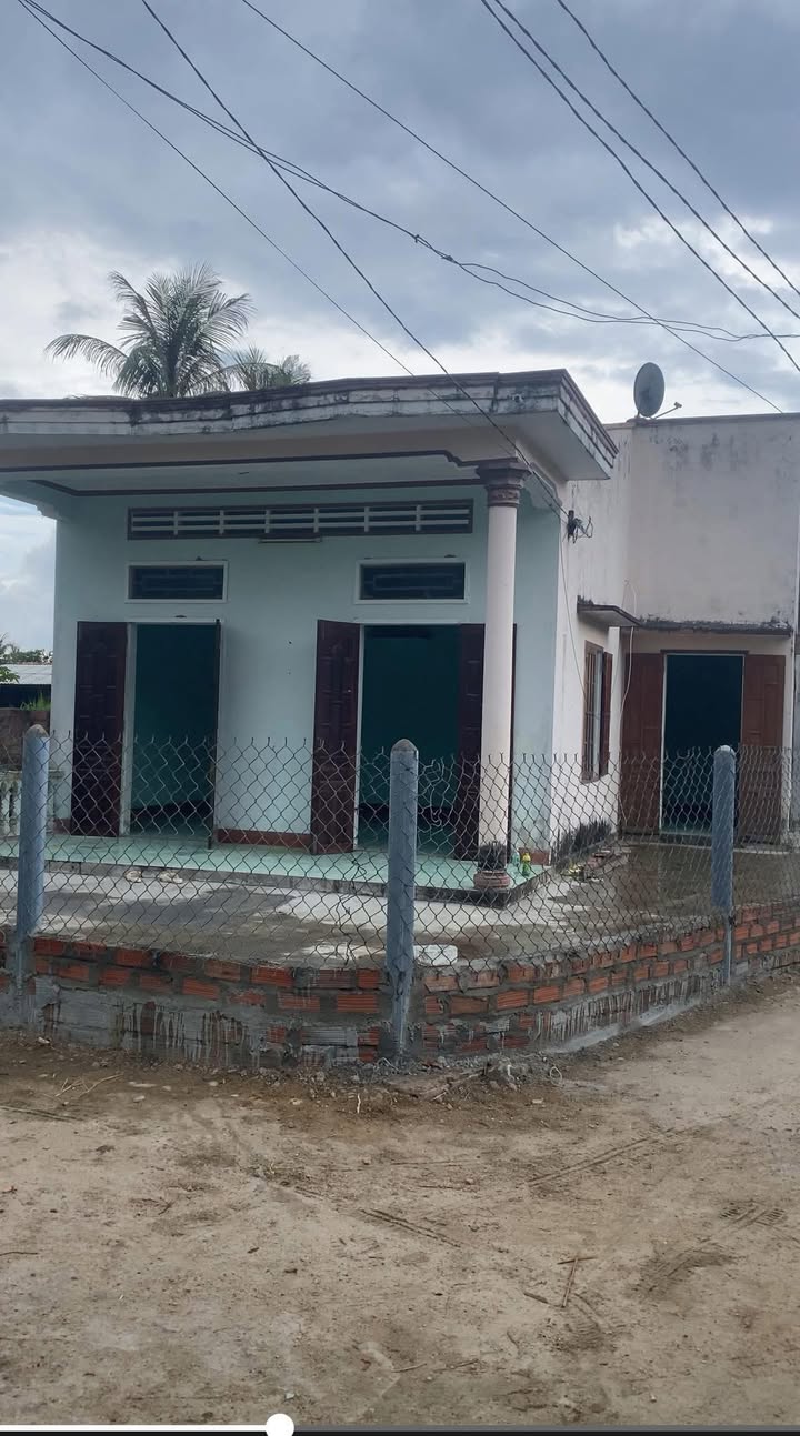 Nhà Cát Minh, Phù Cát 180m² giá 599 triệu - Lô góc hai mặt đường, cơ hội đầu tư tốt!