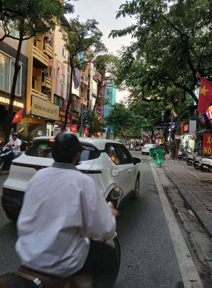 Căn hộ Tập thể Nam Đồng, Đống Đa 76m² giá 5.5 tỷ - Không thể bỏ lỡ!