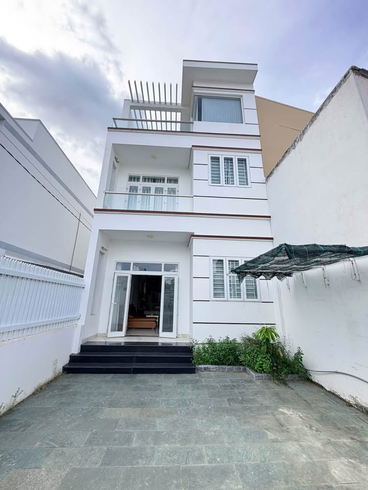 Bán Nhà 2 Mặt Tiền Hẻm Gò Găng, Phường Tây Nha Trang - Diện Tích 193m², Giá 6.7 Tỷ!