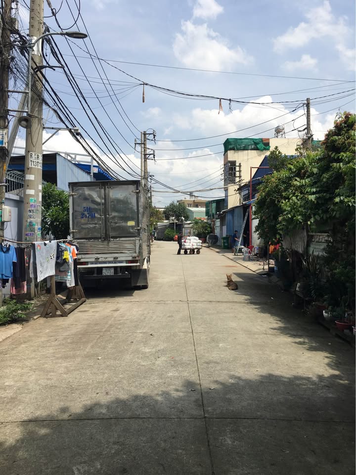 Bán nhà và 9 phòng trọ Hóc Môn, 280m² giá 8 tỷ - Đầu tư sinh lời ngay!