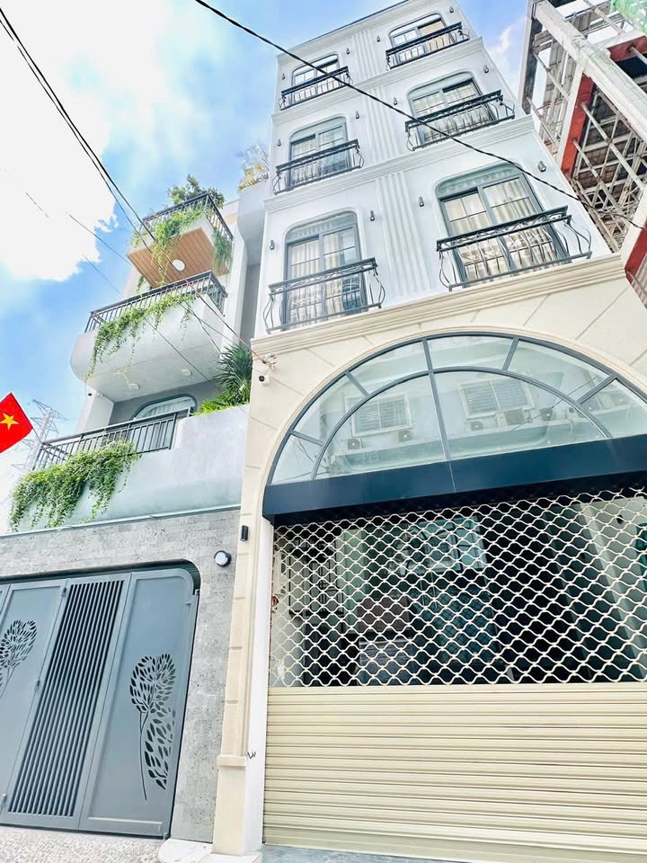 Lô đất Thủ Đức 140m² giá 9.7 tỷ - Vị trí đắc địa, dễ dàng đầu tư!