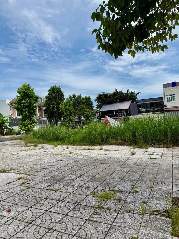 Đất nền góc Tôn Đức Thắng Rạch Giá 366m² giá 9 tỷ - Sổ hồng trao tay!