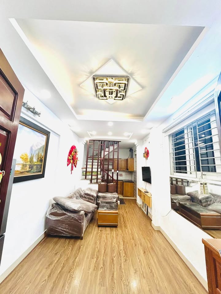 Nhà cho thuê 246 Minh Khai 5 tầng, 3 phòng ngủ - Full đồ, chỉ việc vào ở!